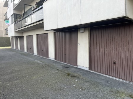 Sectionale garagepoorten voor Residentie Hoppeland in Poperinge